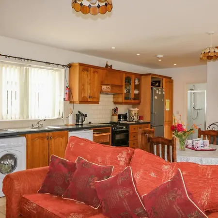 Holiday home Beehive